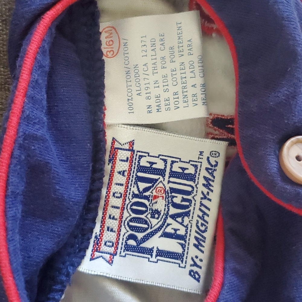 VINTAGE NEW YORK YANKEE INFANT TODDLER  ONE PIECE JERSEY. OFFICIAL ROOKIE LEAGUE - Picture 4 of 6
